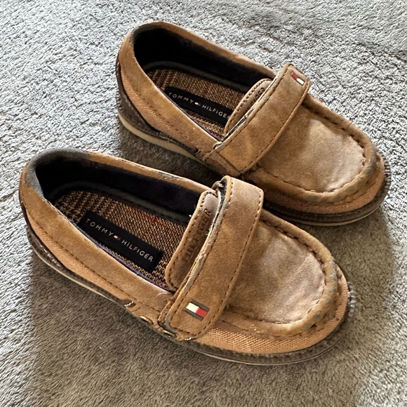 Tommy Hilfiger Other - Tommy Hilfiger toddler size 8 Ethan Velcro shoes in brown.